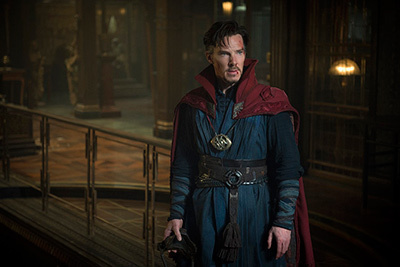 マーベル映画『ドクター・ストレンジ』カンバーバッチ主演、“敵を傷つけられない”異色の魔術師ヒーロー