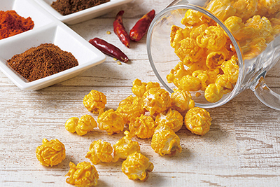 三井アウトレットパーク｜ククルザ ポップコーンから新フレーバー「スパイシーチェダー」登場 - 濃厚なチーズと数種類のスパイス