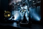 バットマンの体感型イベントが六本木で開催、映画『スーサイド・スクワッド』衣装＆車が来日｜写真1