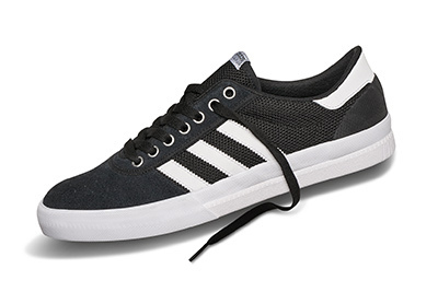 アディダス「ルーカス プレミア ADV」