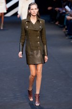 シックなカラーでスタイリッシュに贈る - ギ ラロッシュ(Guy Laroche) 2012年春夏コレクション｜写真17