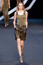 シックなカラーでスタイリッシュに贈る - ギ ラロッシュ(Guy Laroche) 2012年春夏コレクション｜写真20
