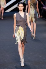 シックなカラーでスタイリッシュに贈る - ギ ラロッシュ(Guy Laroche) 2012年春夏コレクション｜写真29