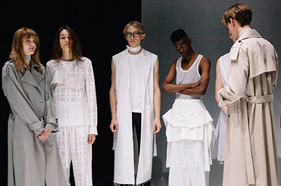 青森県立美術館「ドレスドアンドレスド展」