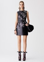 アレキサンダー・マックイーン 17年リゾート - 家族の思い出が蘇るヴィンテージワードローブ｜写真16