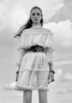 アレキサンダー・マックイーン 17年リゾート - 家族の思い出が蘇るヴィンテージワードローブ｜写真18