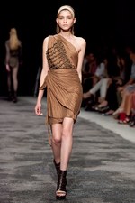 若い戦士達の気高いスピリットをモダンに昇華 - A.F.ヴァンデヴォースト(A.F.VANDEVORST) 2012年春夏コレクション｜写真49