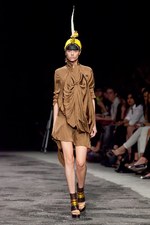 若い戦士達の気高いスピリットをモダンに昇華 - A.F.ヴァンデヴォースト(A.F.VANDEVORST) 2012年春夏コレクション｜写真50