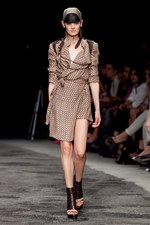 若い戦士達の気高いスピリットをモダンに昇華 - A.F.ヴァンデヴォースト(A.F.VANDEVORST) 2012年春夏コレクション｜写真52