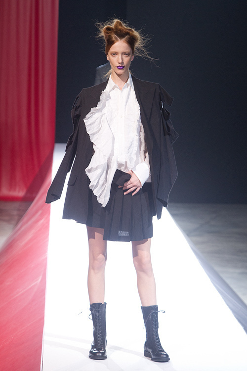 ヨウジヤマモト(Yohji Yamamoto) 2012年春夏ウィメンズコレクション  - 写真16