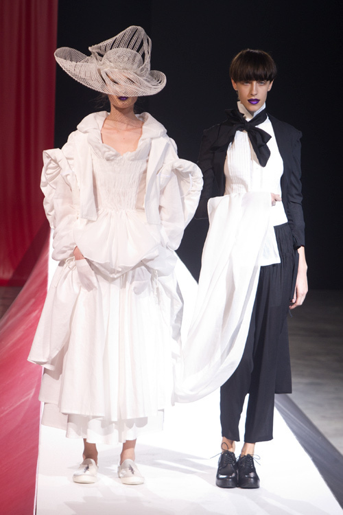 ヨウジヤマモト(Yohji Yamamoto) 2012年春夏ウィメンズコレクション  - 写真56