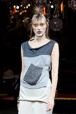 多彩な美が織り成す壮大な世界 - ヴィヴィアン・ウエストウッド ゴールドレーベル 2012年春夏コレクション｜写真9