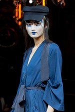 多彩な美が織り成す壮大な世界 - ヴィヴィアン・ウエストウッド ゴールドレーベル 2012年春夏コレクション｜写真23