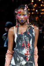 多彩な美が織り成す壮大な世界 - ヴィヴィアン・ウエストウッド ゴールドレーベル 2012年春夏コレクション｜写真48