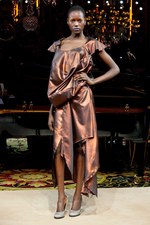 多彩な美が織り成す壮大な世界 - ヴィヴィアン・ウエストウッド ゴールドレーベル 2012年春夏コレクション｜写真54