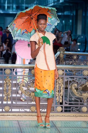 ドラマティックなビーチのワンシーンを閉じ込めた - ツモリチサト(TSUMORI CHISATO) 2012年春夏コレクション｜写真6
