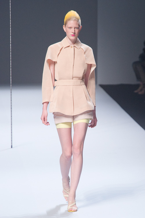イッセイ ミヤケ(ISSEY MIYAKE) 2012年春夏ウィメンズ