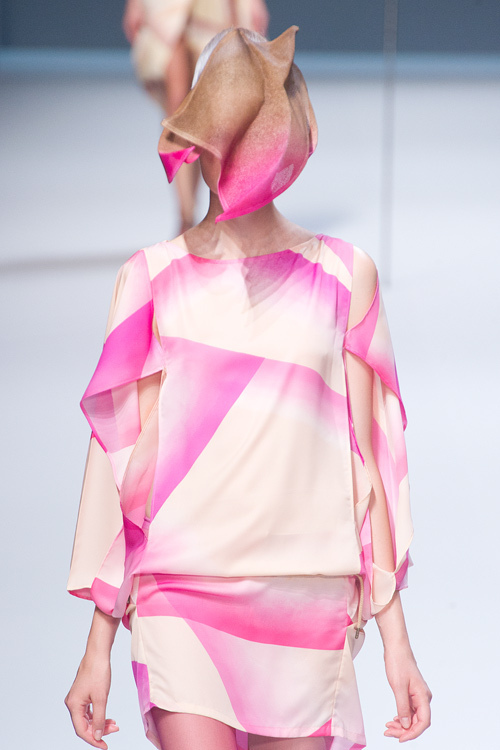 イッセイ ミヤケ(ISSEY MIYAKE) 2012年春夏ウィメンズコレクション  - 写真50