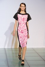 強さと優しさを兼ね備えたフェミニンなロックスタイル - コスチューム ナショナル(CoSTUME NATIONAL) 2012年春夏コレクション｜写真27