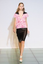 強さと優しさを兼ね備えたフェミニンなロックスタイル - コスチューム ナショナル(CoSTUME NATIONAL) 2012年春夏コレクション｜写真31