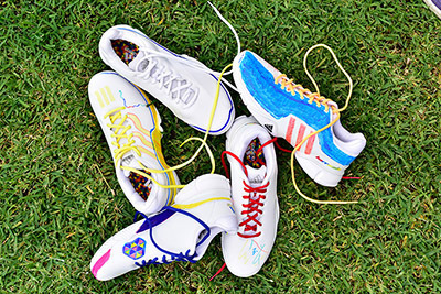 アディダス「バリケード アディカラー」