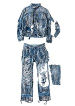 CUNE 16年秋冬コレクションを紹介 -沼やコンクリート、草原で “馬に引きずられた人” を再現｜写真18