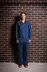 CUNE 16年秋冬コレクションを紹介 -沼やコンクリート、草原で “馬に引きずられた人” を再現｜写真26