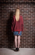 CUNE 16年秋冬コレクションを紹介 -沼やコンクリート、草原で “馬に引きずられた人” を再現｜写真30