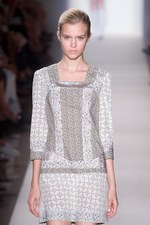 クラシカルなエッセンスを含んだシックなフレンチスタイル - ヴァネッサ ブリューノ 2012年春夏コレクション｜写真2