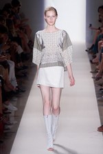 クラシカルなエッセンスを含んだシックなフレンチスタイル - ヴァネッサ ブリューノ 2012年春夏コレクション｜写真3