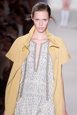 クラシカルなエッセンスを含んだシックなフレンチスタイル - ヴァネッサ ブリューノ 2012年春夏コレクション｜写真17