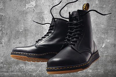「DM's LITE」ドクターマーチンの新シリーズ - ソールを軽量化、快適な履き心地に