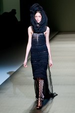 色彩とフォルムで表現する、洗練されたエレガンス - HIROKO KOSHINO(ヒロコ コシノ) 2012年春夏コレクション｜写真32