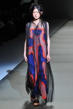 色彩とフォルムで表現する、洗練されたエレガンス - HIROKO KOSHINO(ヒロコ コシノ) 2012年春夏コレクション｜写真36