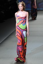 色彩とフォルムで表現する、洗練されたエレガンス - HIROKO KOSHINO(ヒロコ コシノ) 2012年春夏コレクション｜写真37