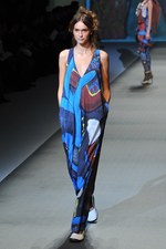 色彩とフォルムで表現する、洗練されたエレガンス - HIROKO KOSHINO(ヒロコ コシノ) 2012年春夏コレクション｜写真39