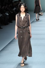 色彩とフォルムで表現する、洗練されたエレガンス - HIROKO KOSHINO(ヒロコ コシノ) 2012年春夏コレクション｜写真52