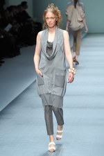 色彩とフォルムで表現する、洗練されたエレガンス - HIROKO KOSHINO(ヒロコ コシノ) 2012年春夏コレクション｜写真57