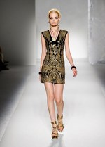 エネルギッシュな太陽のパワーを着こなした - モスキーノ(MOSCHINO) 2012年春夏コレクション｜写真10