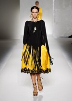 エネルギッシュな太陽のパワーを着こなした - モスキーノ(MOSCHINO) 2012年春夏コレクション｜写真12
