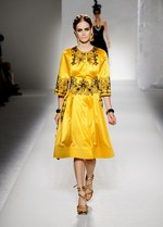 エネルギッシュな太陽のパワーを着こなした - モスキーノ(MOSCHINO) 2012年春夏コレクション｜写真13