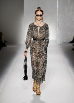 エネルギッシュな太陽のパワーを着こなした - モスキーノ(MOSCHINO) 2012年春夏コレクション｜写真20