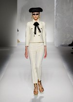 エネルギッシュな太陽のパワーを着こなした - モスキーノ(MOSCHINO) 2012年春夏コレクション｜写真22