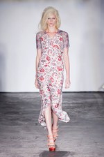 フラワープリントでユニーク描くドリーミーな世界 - クレメンツ リベイロ(CLEMENTS RIBEIRO)、2012年春夏コレクション｜写真7