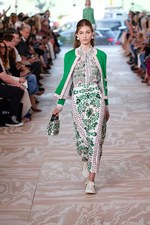 トリー バーチ 2017年春夏コレクション - 東から西へ、ファッションを通じて旅に出る｜写真1