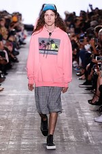 アレキサンダー ワン 17年春夏コレクション、サーフカルチャーを感じる“ネオンウォーターワールド”｜写真38