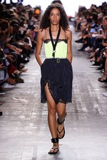 アレキサンダー ワン 17年春夏コレクション、サーフカルチャーを感じる“ネオンウォーターワールド”｜写真44