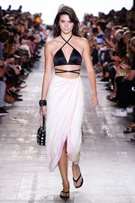 アレキサンダー ワン 17年春夏コレクション、サーフカルチャーを感じる“ネオンウォーターワールド”｜写真60