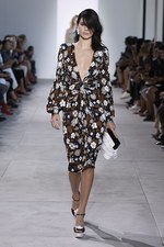 マイケル・コース コレクション 2017年春コレクション- 色鮮やかな花々が咲く、ロマンティックスタイル｜写真2