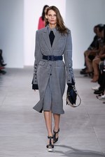 マイケル・コース コレクション 2017年春コレクション- 色鮮やかな花々が咲く、ロマンティックスタイル｜写真31